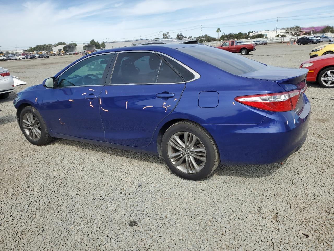 2015 TOYOTA CAMRY LE - Image 2