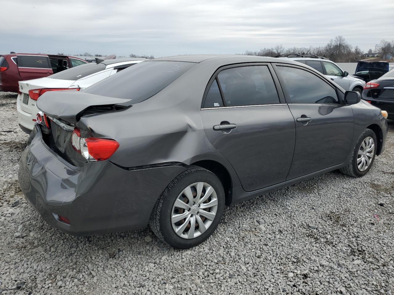 2013 TOYOTA COROLLA BA - Фото 3