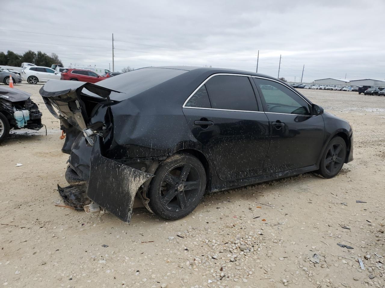 2014 TOYOTA CAMRY L - Image 3
