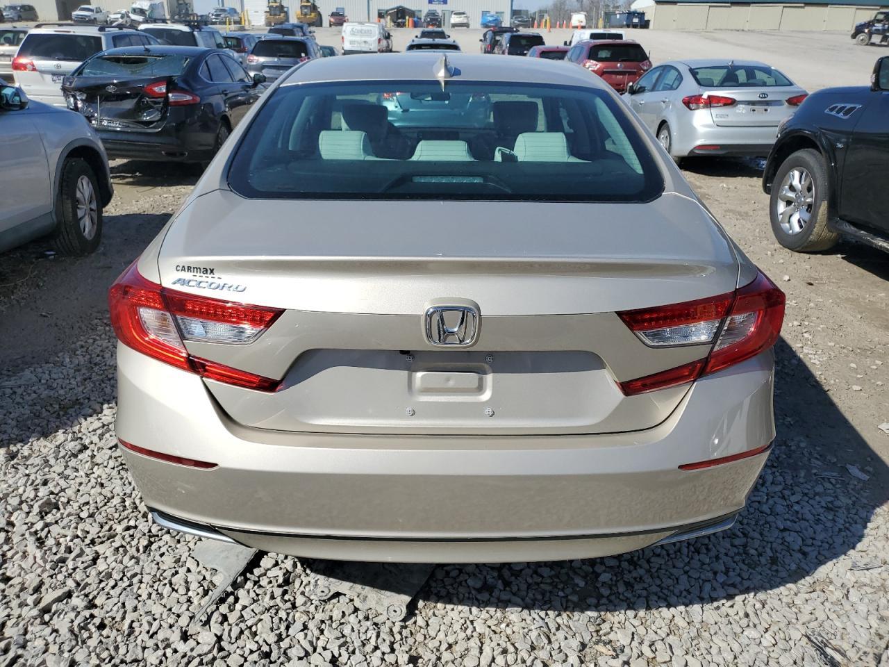 2018 HONDA ACCORD LX - Фото 6