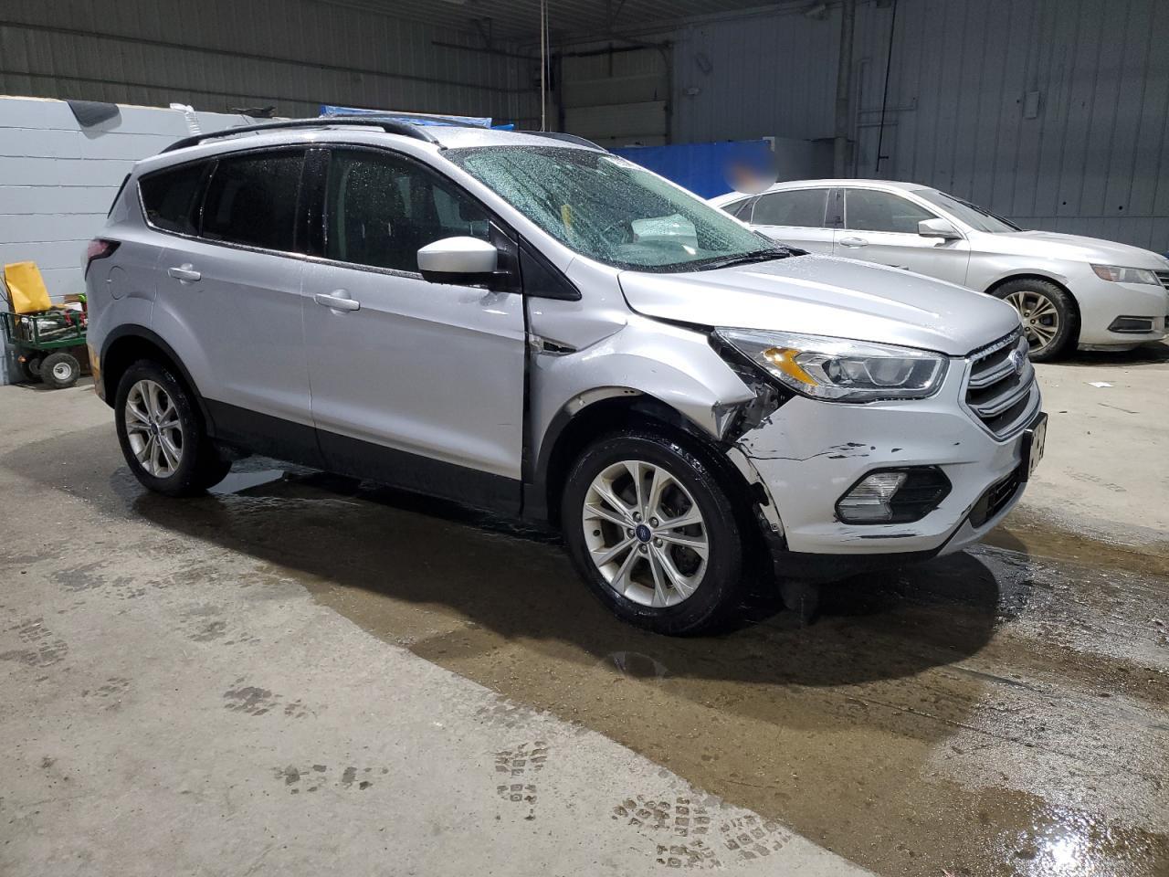 2017 FORD ESCAPE SE - Фото 4