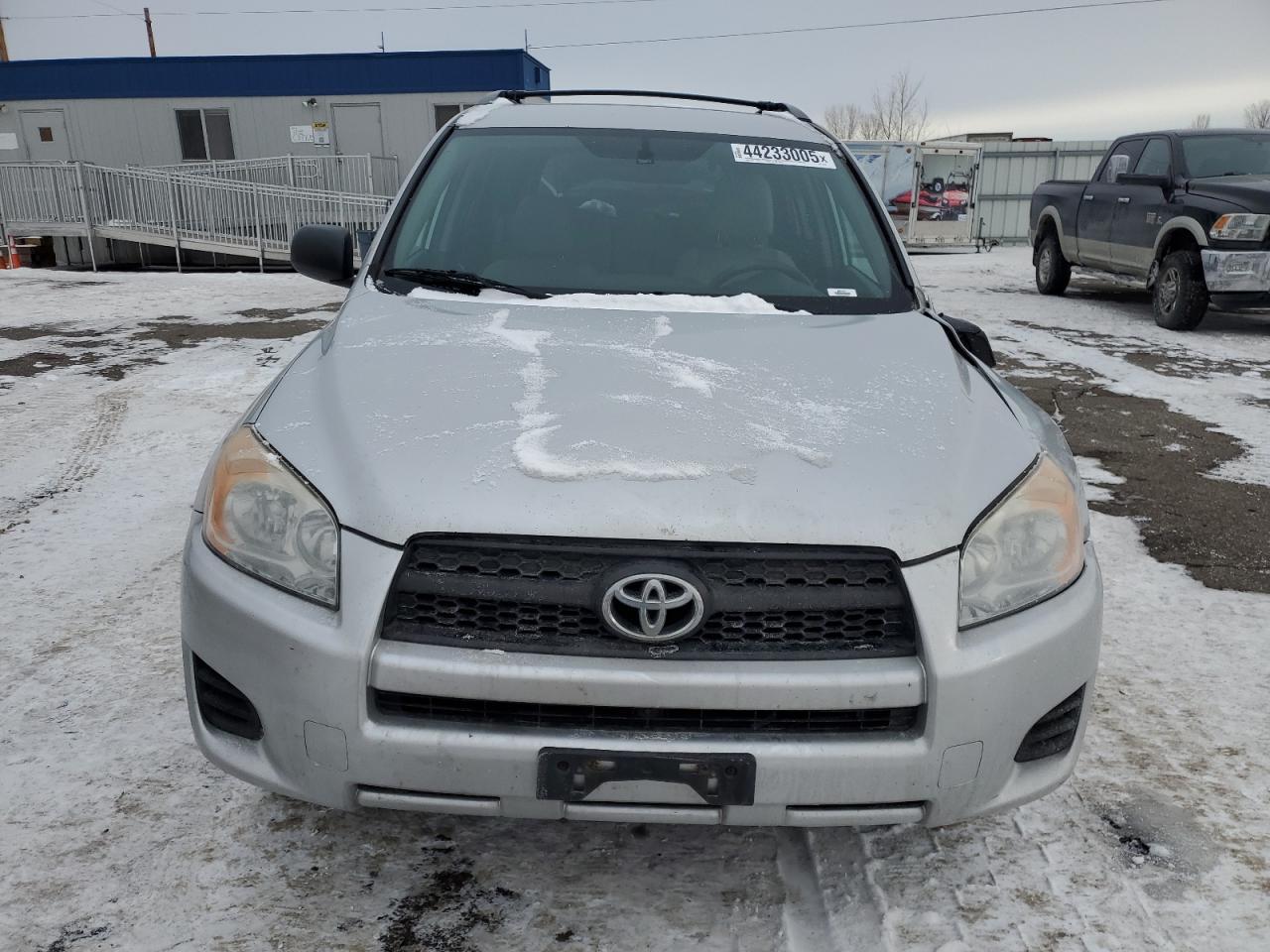 2011 TOYOTA RAV4 - Фото 5