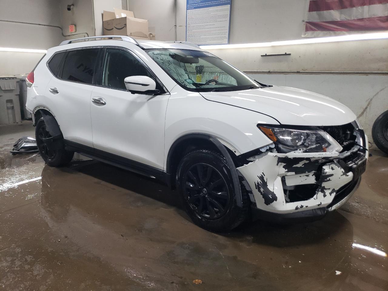 2017 NISSAN ROGUE S - Фото 4