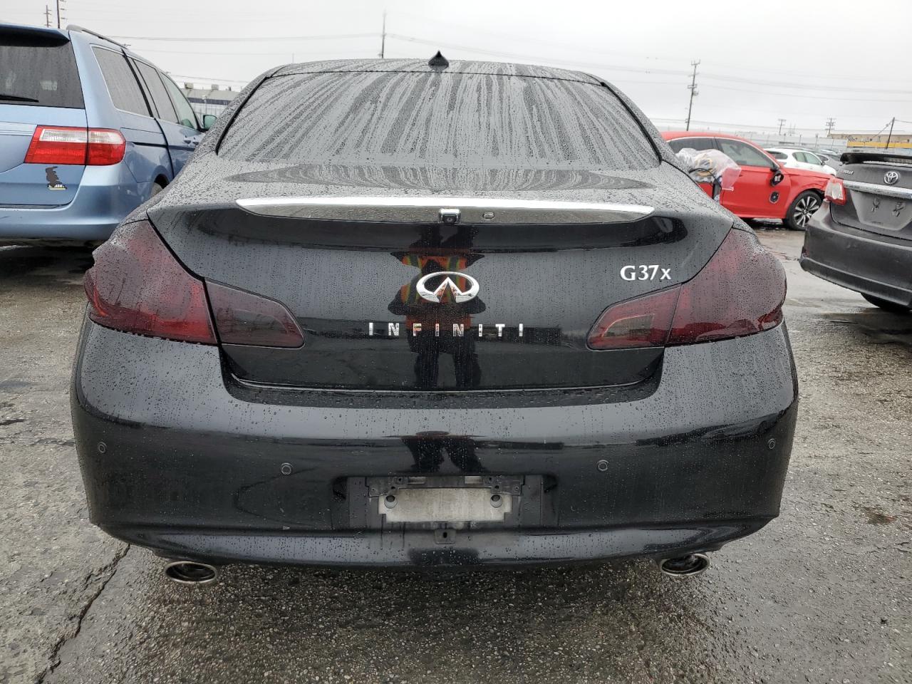 2012 INFINITI G37 - Image 6