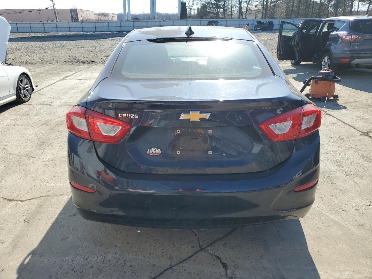 2016 CHEVROLET CRUZE LS - Image 6