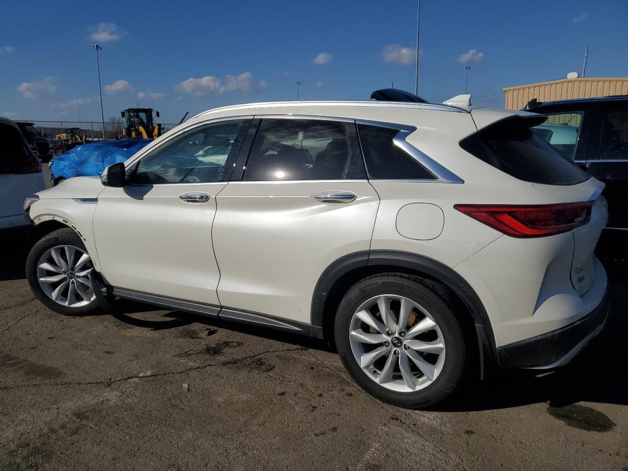 2019 INFINITI QX50 ESSEN - Image 2