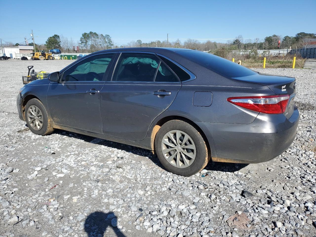 2017 TOYOTA CAMRY LE - Фото 2
