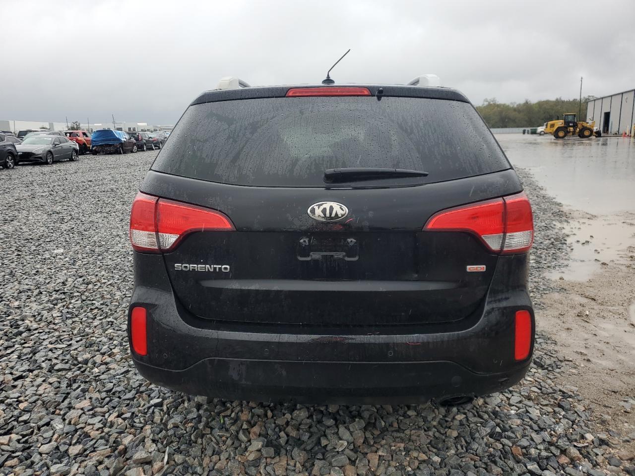 2014 KIA SORENTO LX - Image 6