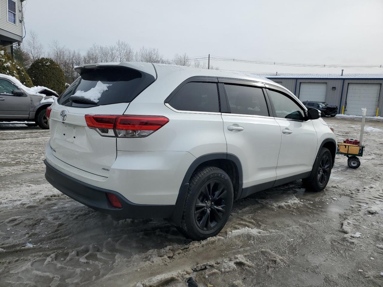 2019 TOYOTA HIGHLANDER - Image 3