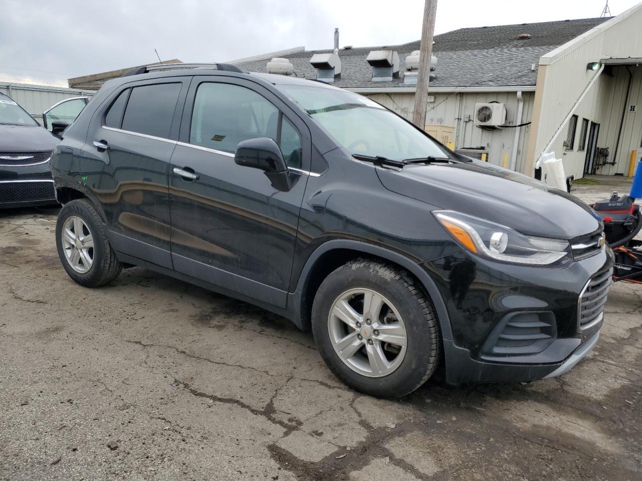 2019 CHEVROLET TRAX 1LT - Image 4