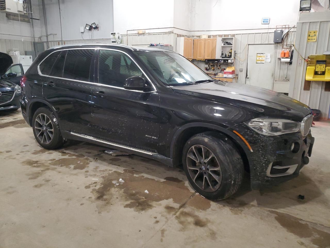 2017 BMW X5 XDRIVE3 - Фото 4