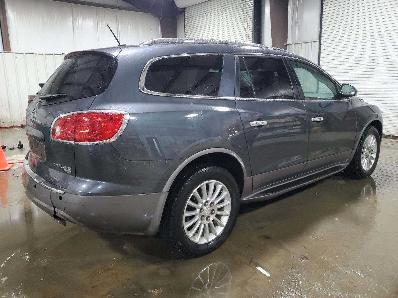 2011 BUICK ENCLAVE CX - Image 3