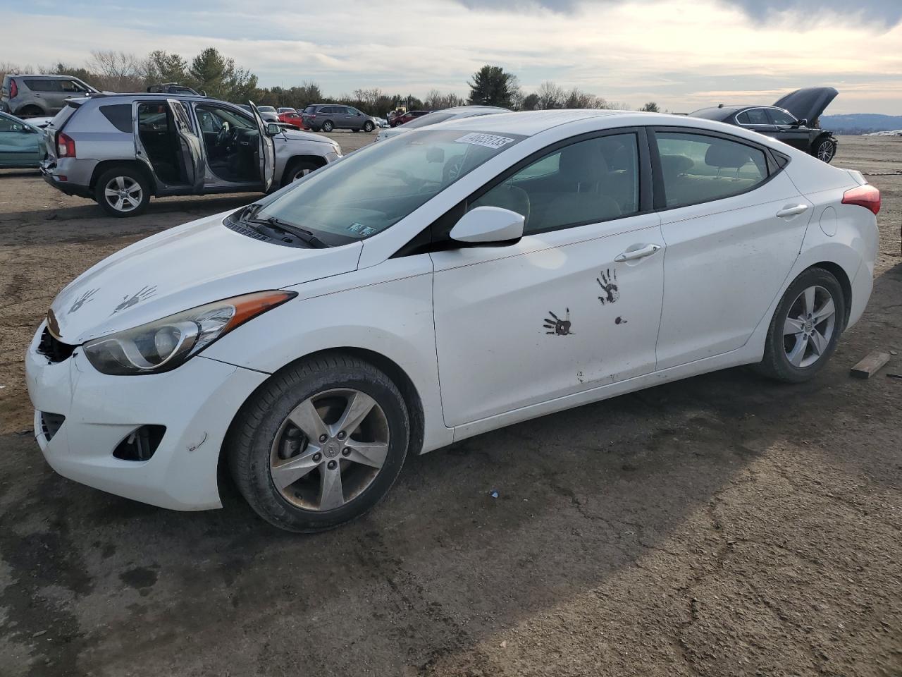 2013 HYUNDAI ELANTRA GL