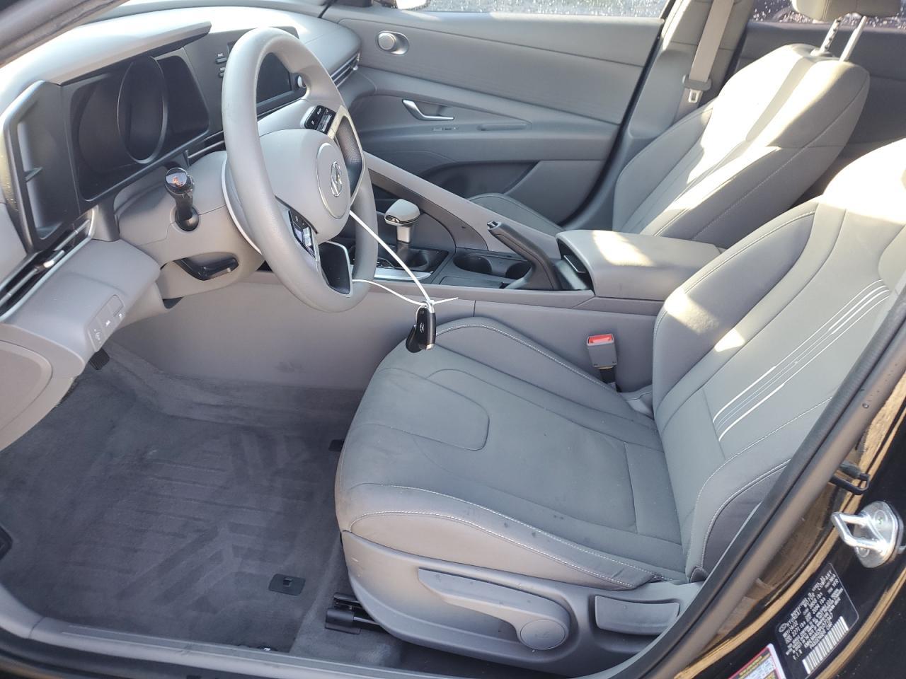 2023 HYUNDAI ELANTRA SE - Image 7