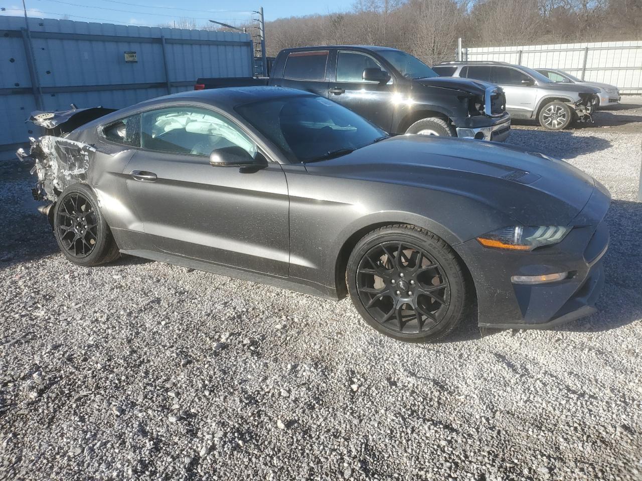 2018 FORD MUSTANG - Фото 4