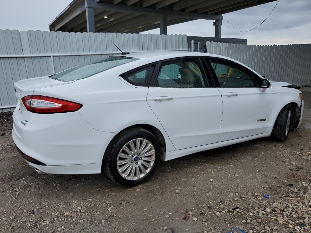 2014 FORD FUSION SE - Image 3