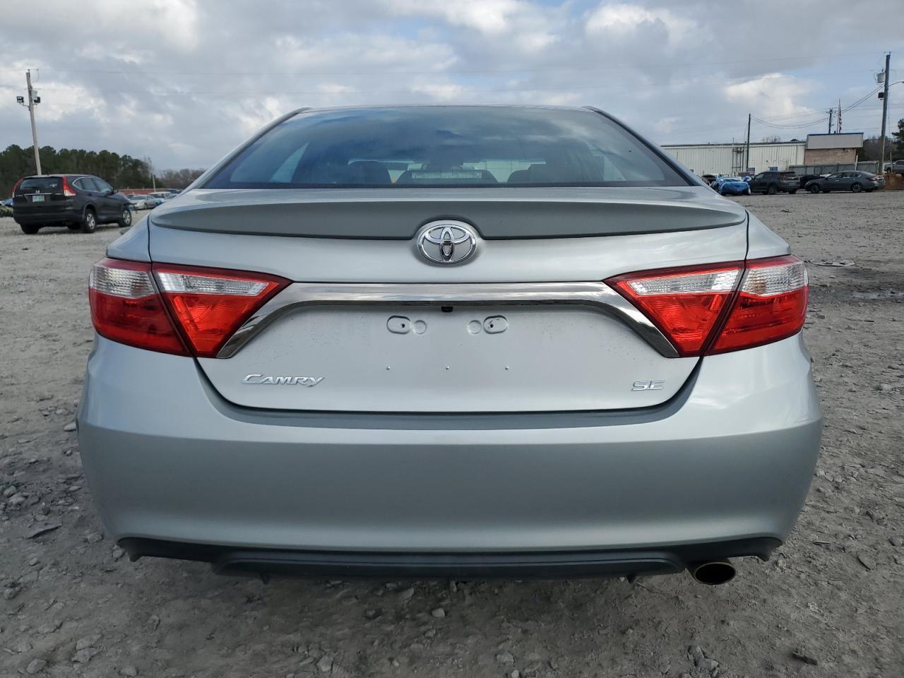 2016 TOYOTA CAMRY LE - Фото 6
