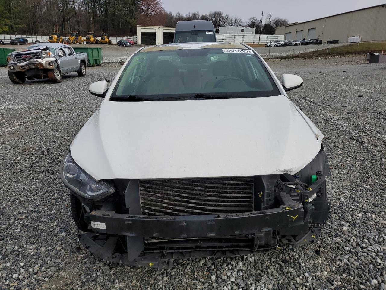 2018 HYUNDAI ELANTRA SE - Фото 5