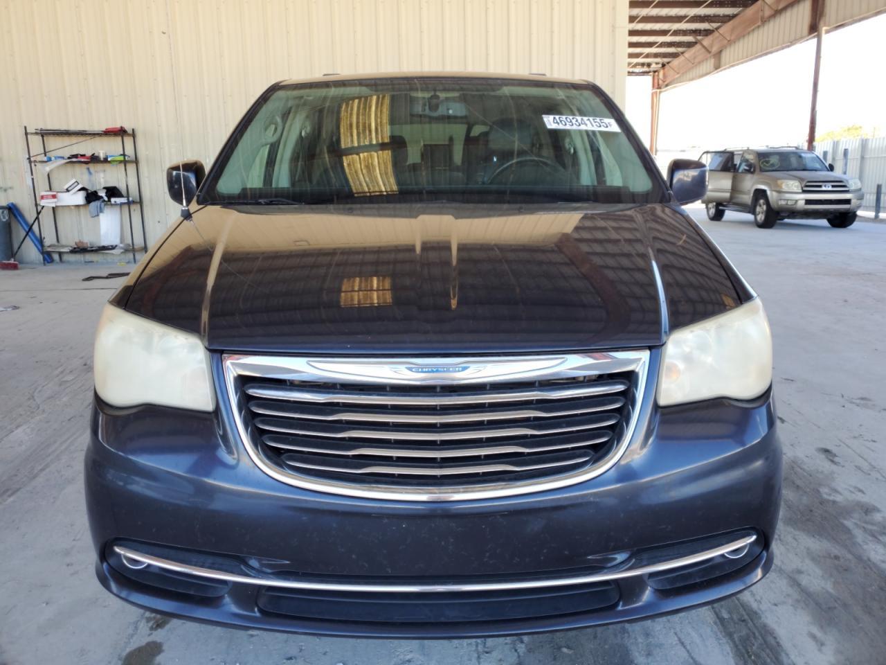 2014 CHRYSLER TOWN & COU - Image 5