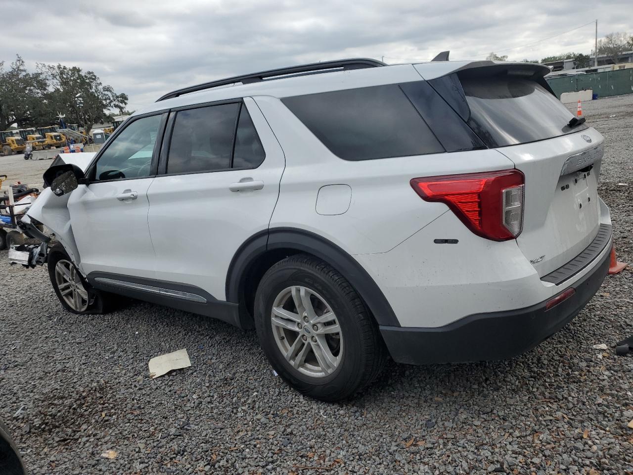 2022 FORD EXPLORER X - Image 2