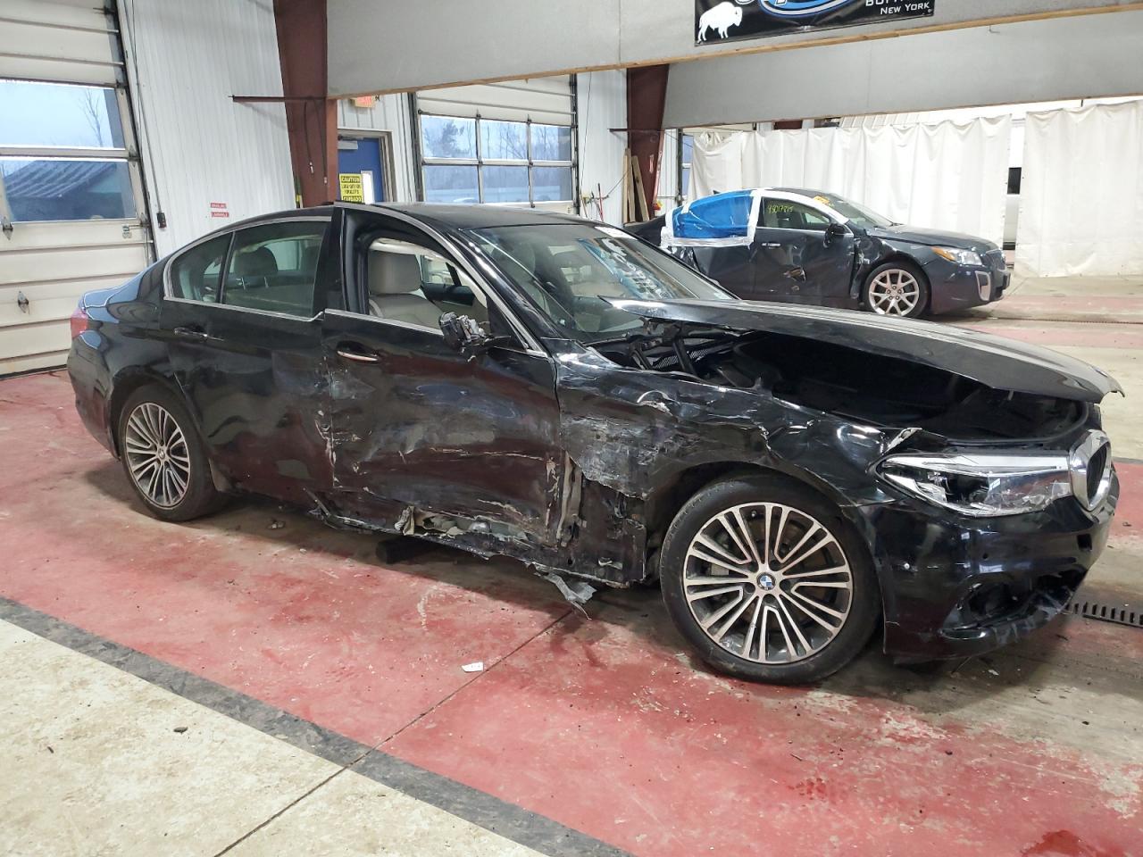 2017 BMW 540 XI - Фото 4