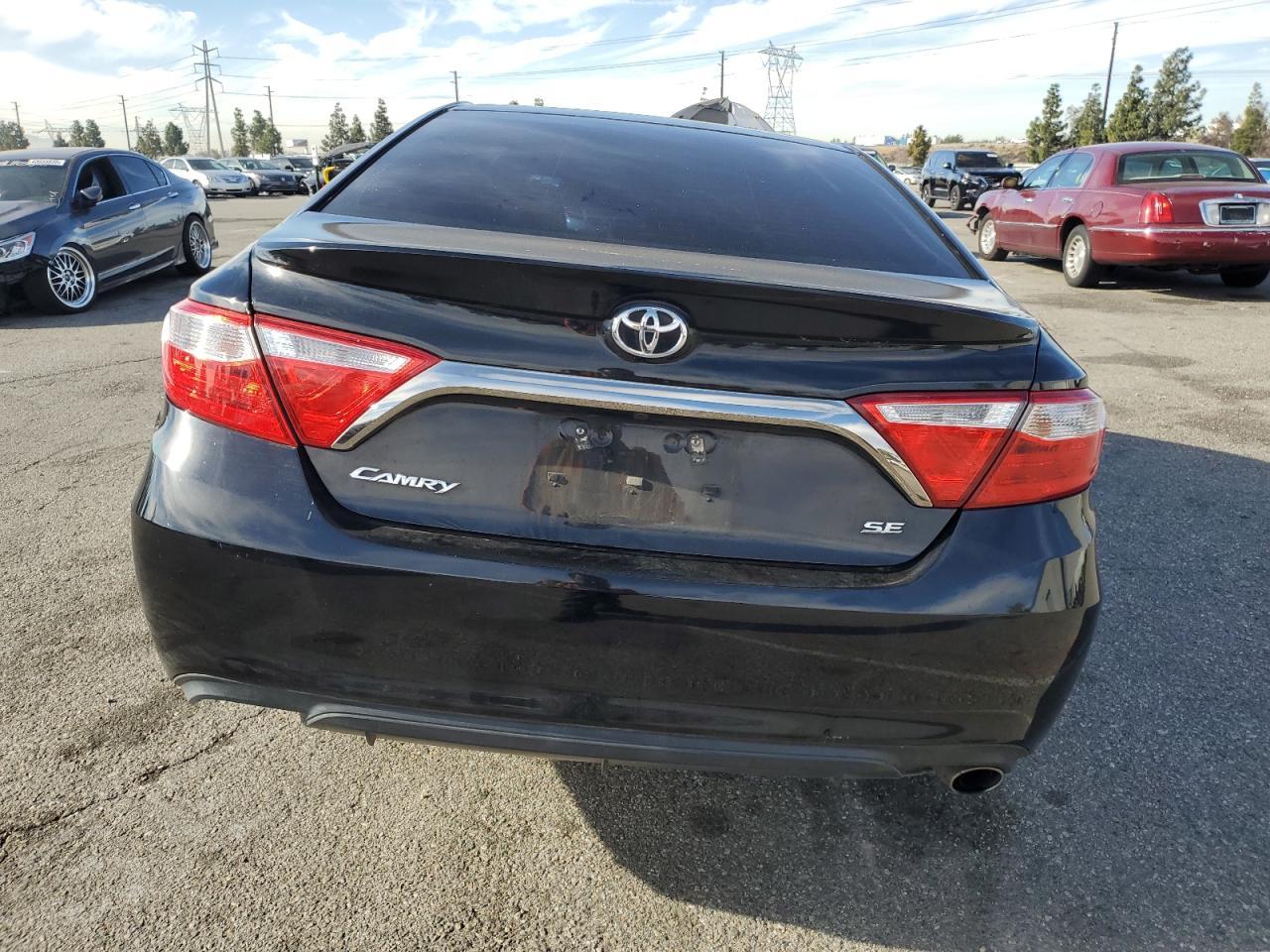2017 TOYOTA CAMRY LE - Фото 6