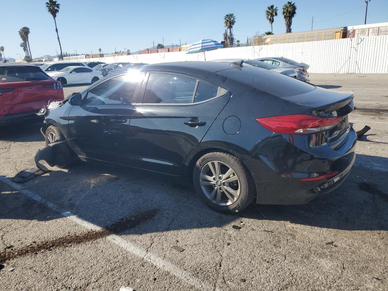 2018 HYUNDAI ELANTRA SE - Фото 2