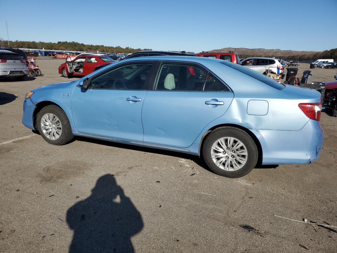 2012 TOYOTA CAMRY HYBR - Фото 2