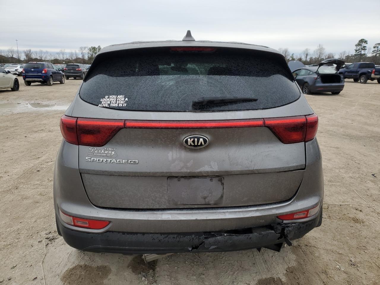 2017 KIA SPORTAGE L - Image 6