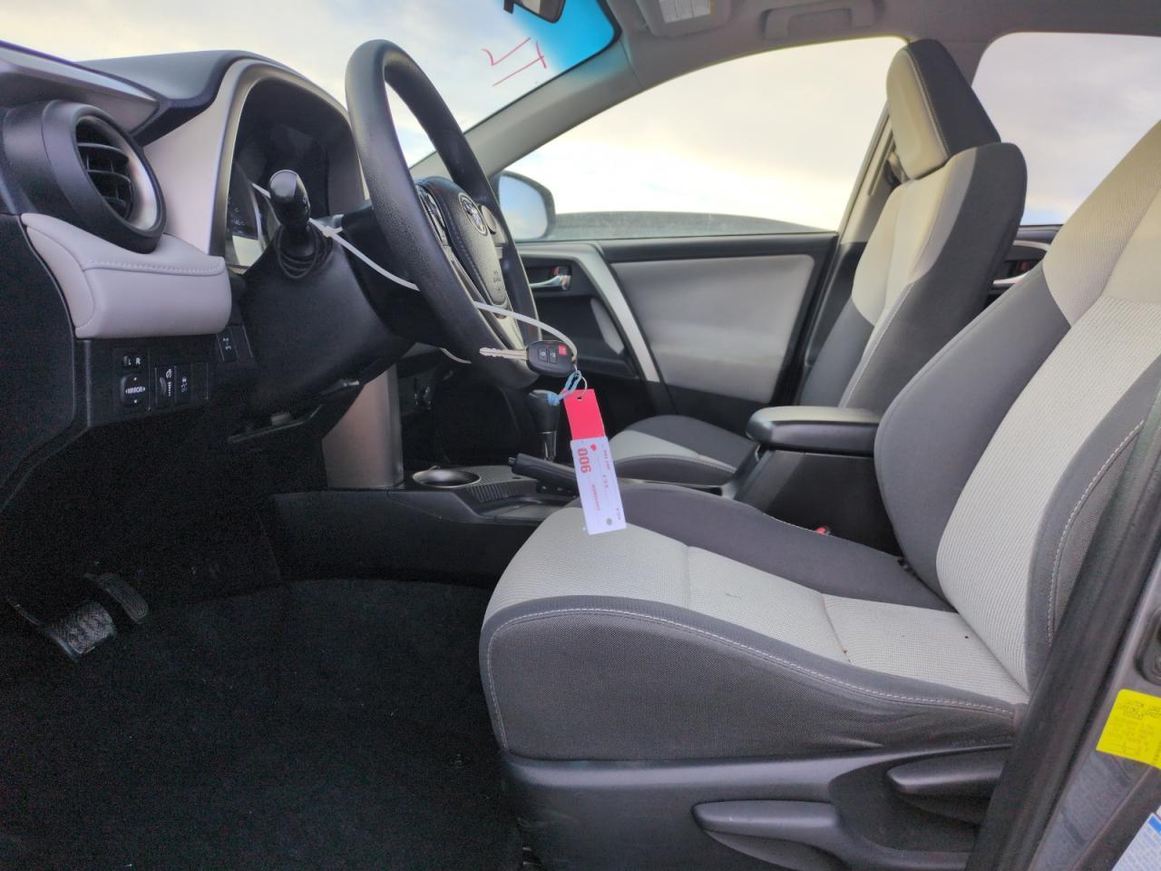 2015 TOYOTA RAV4 XLE - Фото 7
