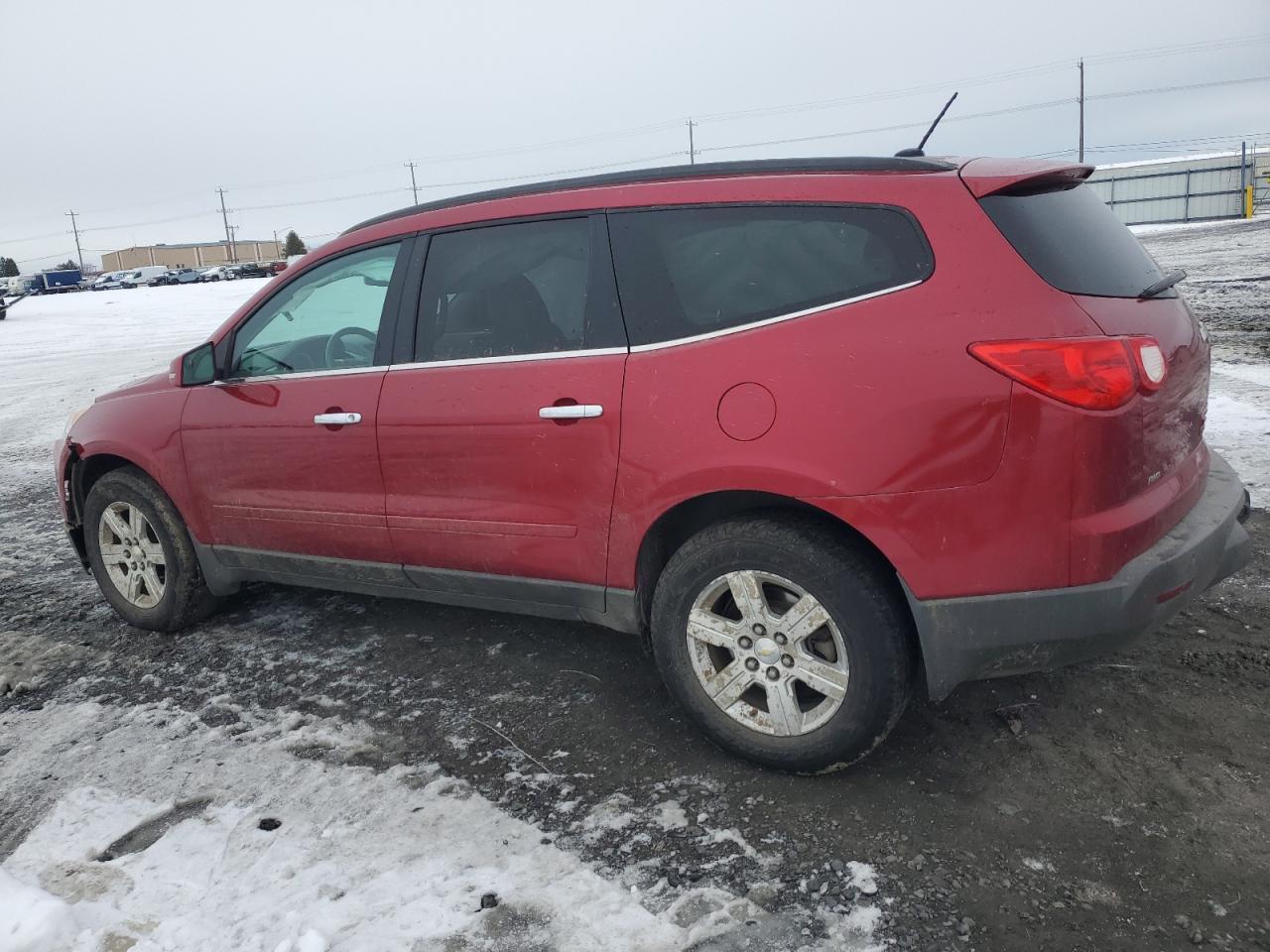 2012 CHEVROLET TRAVERSE L - Image 2