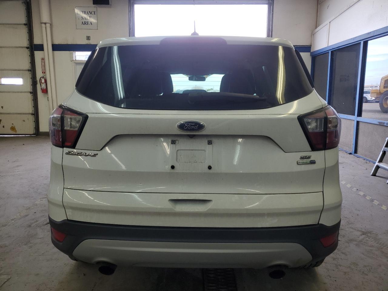 2017 FORD ESCAPE SE - Фото 6