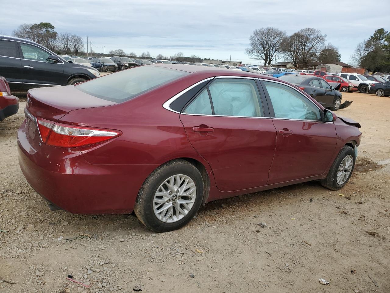 2017 TOYOTA CAMRY LE - Фото 3