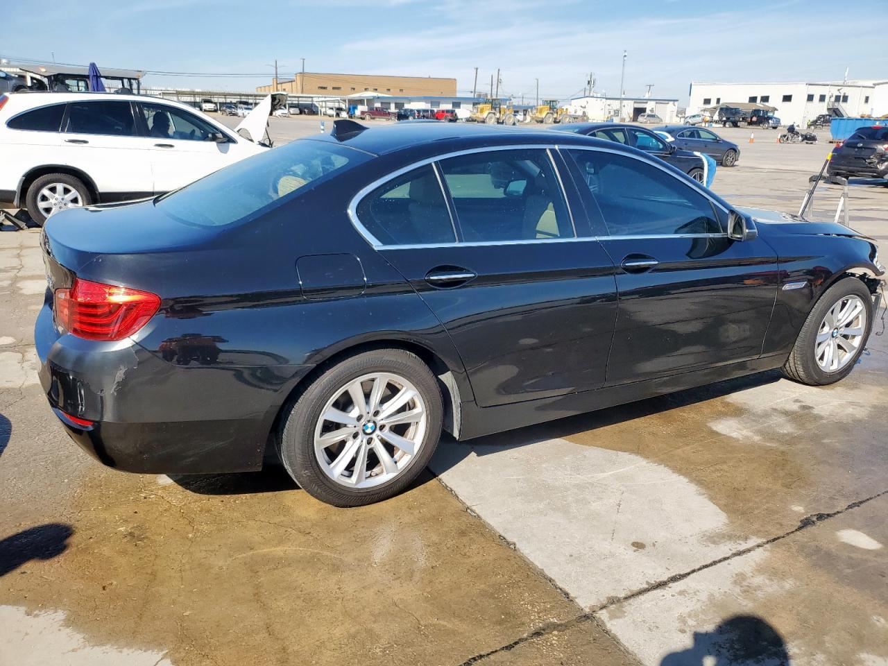 2016 BMW 528 I - Image 3