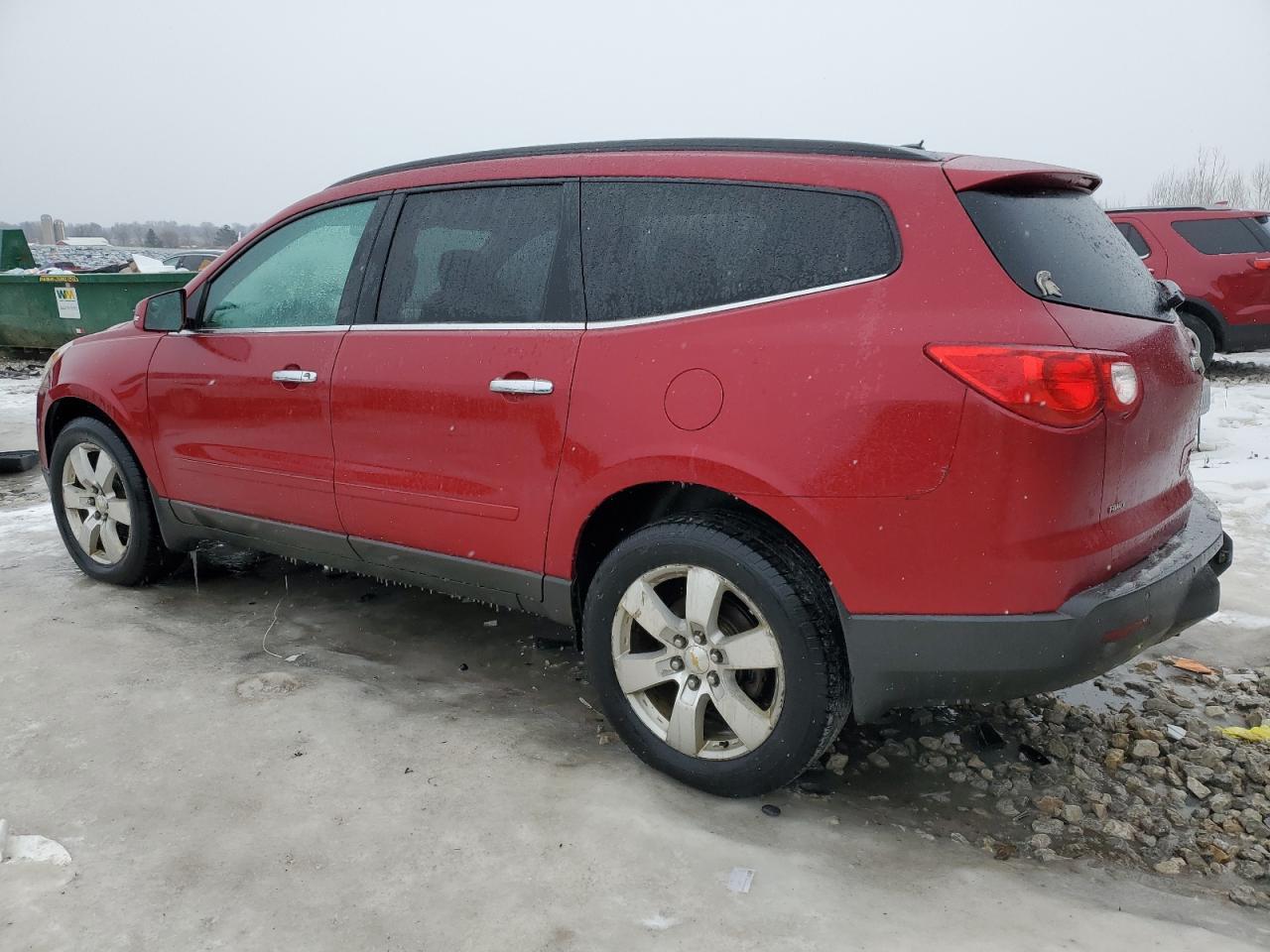 2012 CHEVROLET TRAVERSE L - Image 2