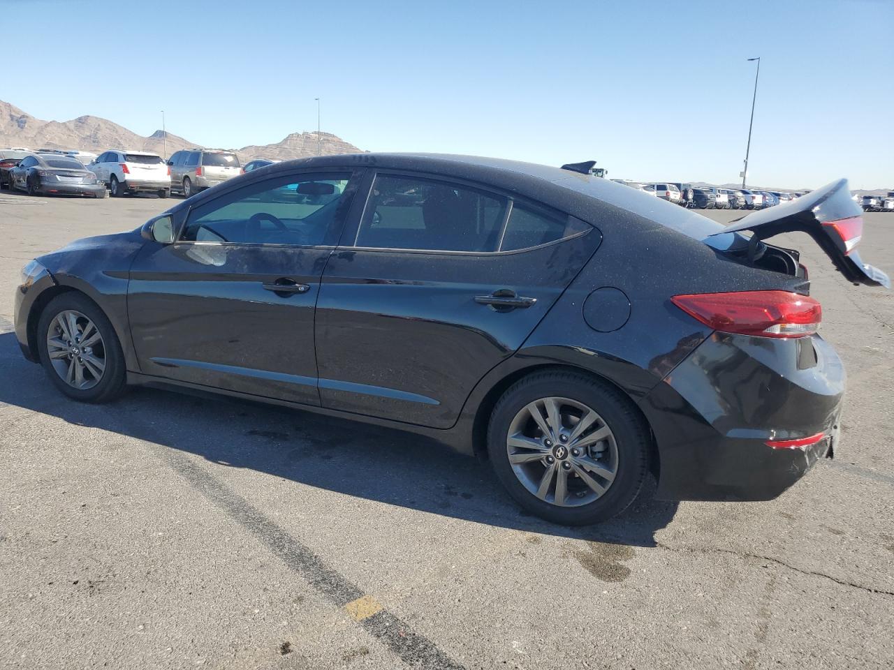2018 HYUNDAI ELANTRA SE - Image 2