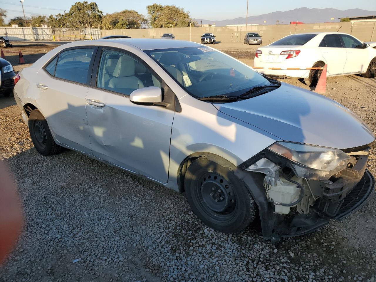 2015 TOYOTA COROLLA L - Фото 4