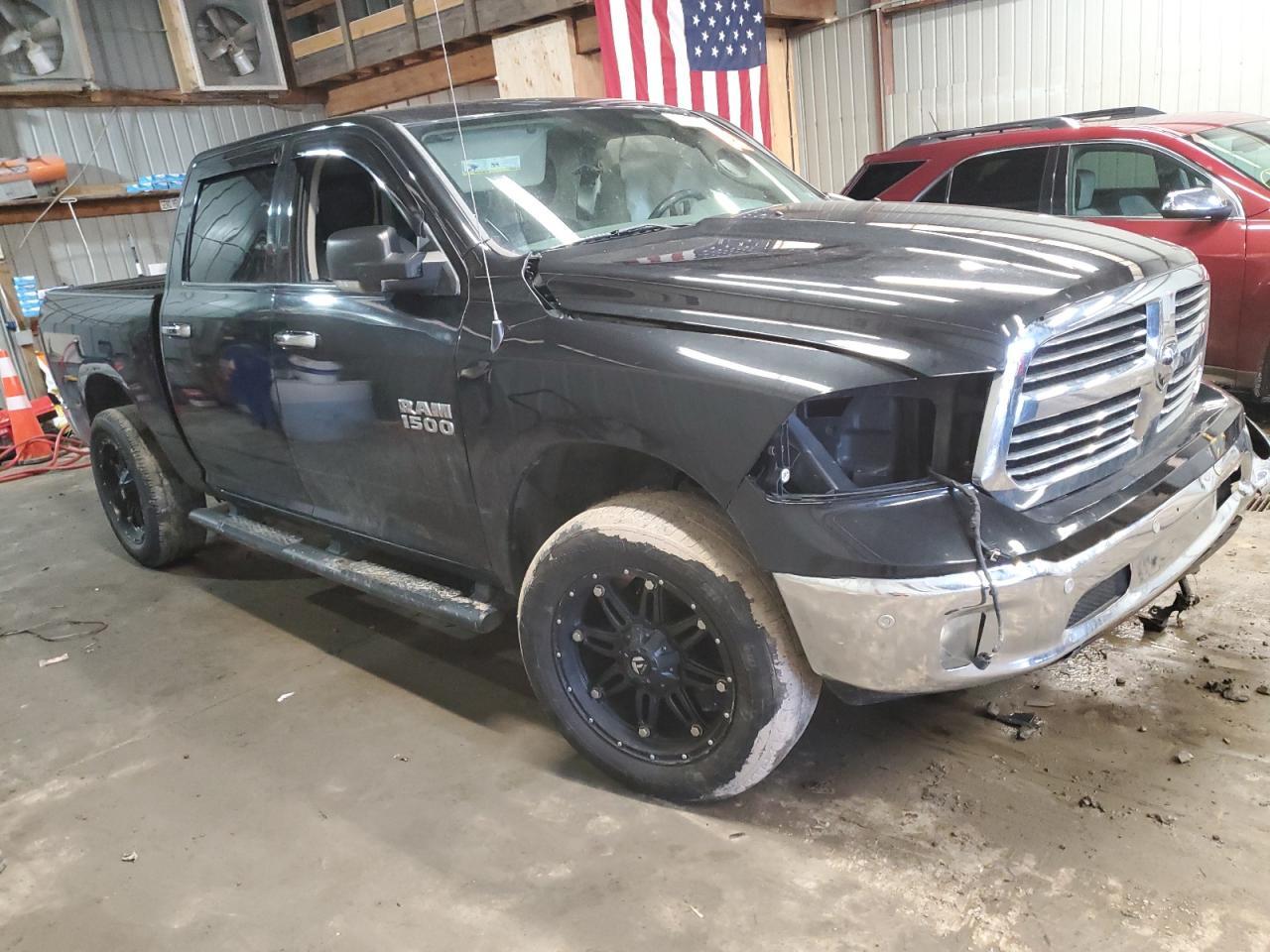 2017 RAM 1500 SLT - Image 4