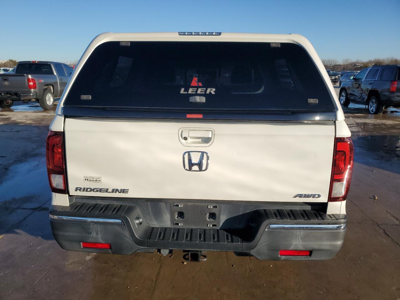 2017 HONDA RIDGELINE - Фото 6