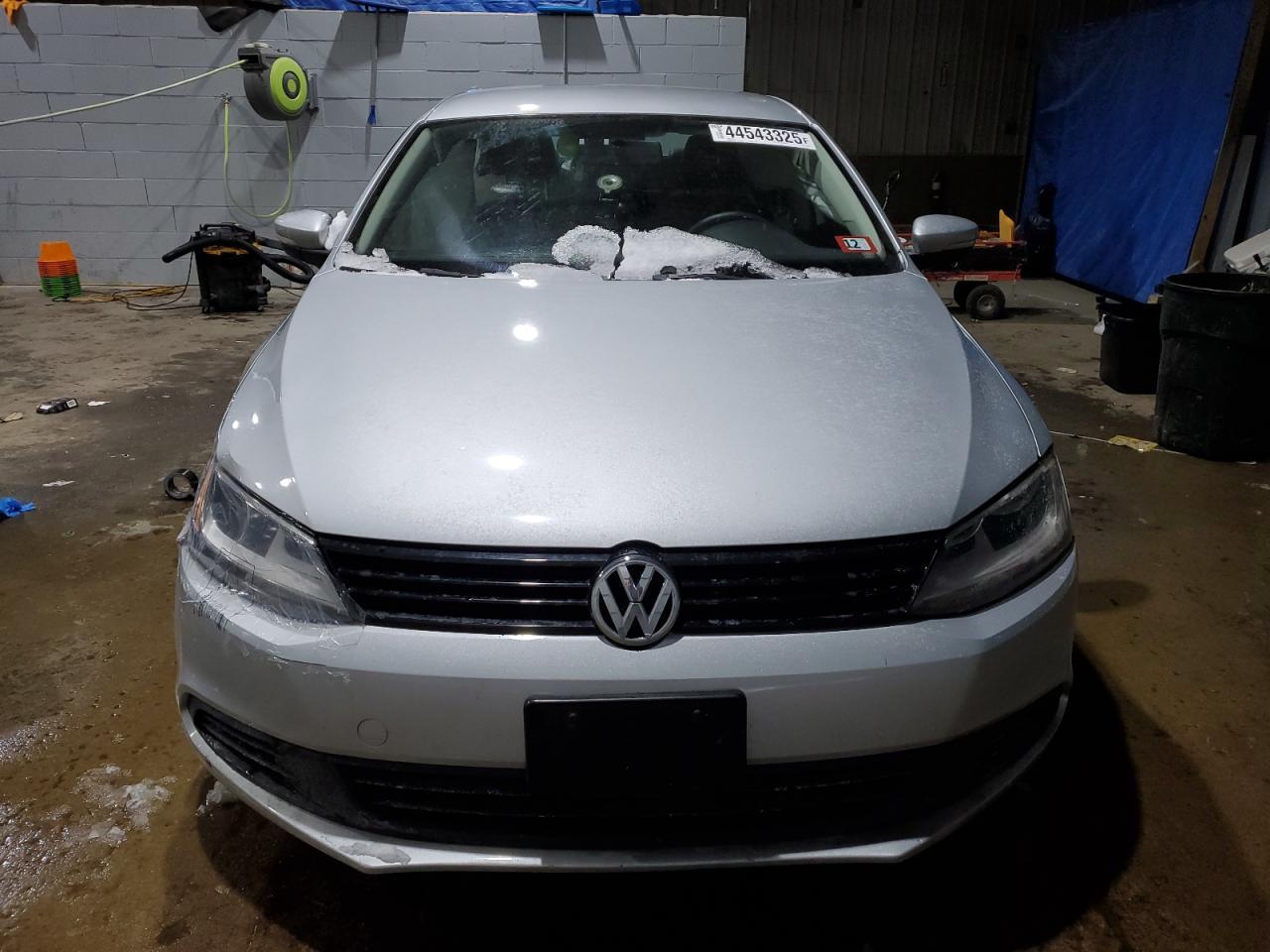 2014 VOLKSWAGEN JETTA SE - Фото 5