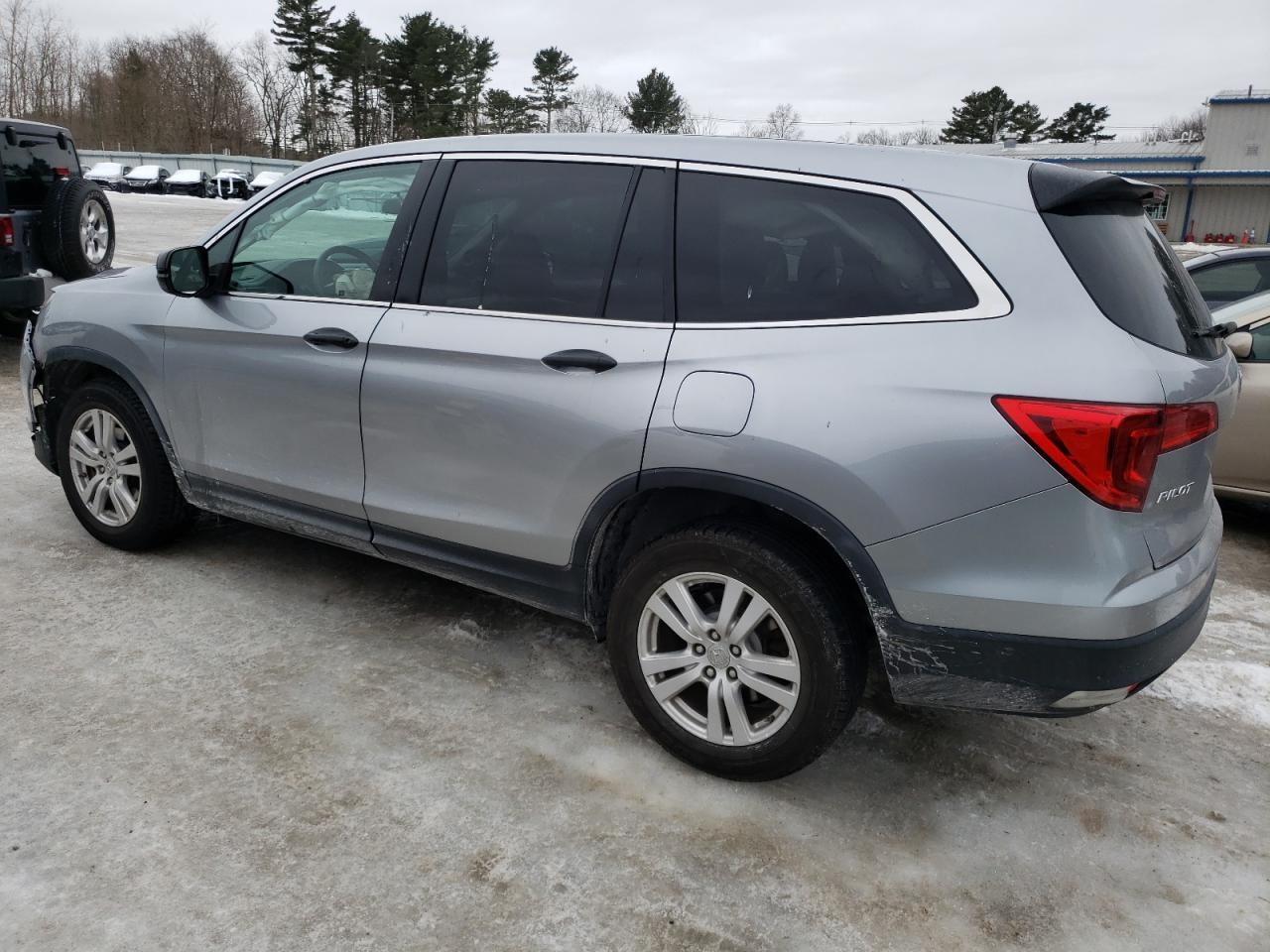 2017 HONDA PILOT LX - Фото 2