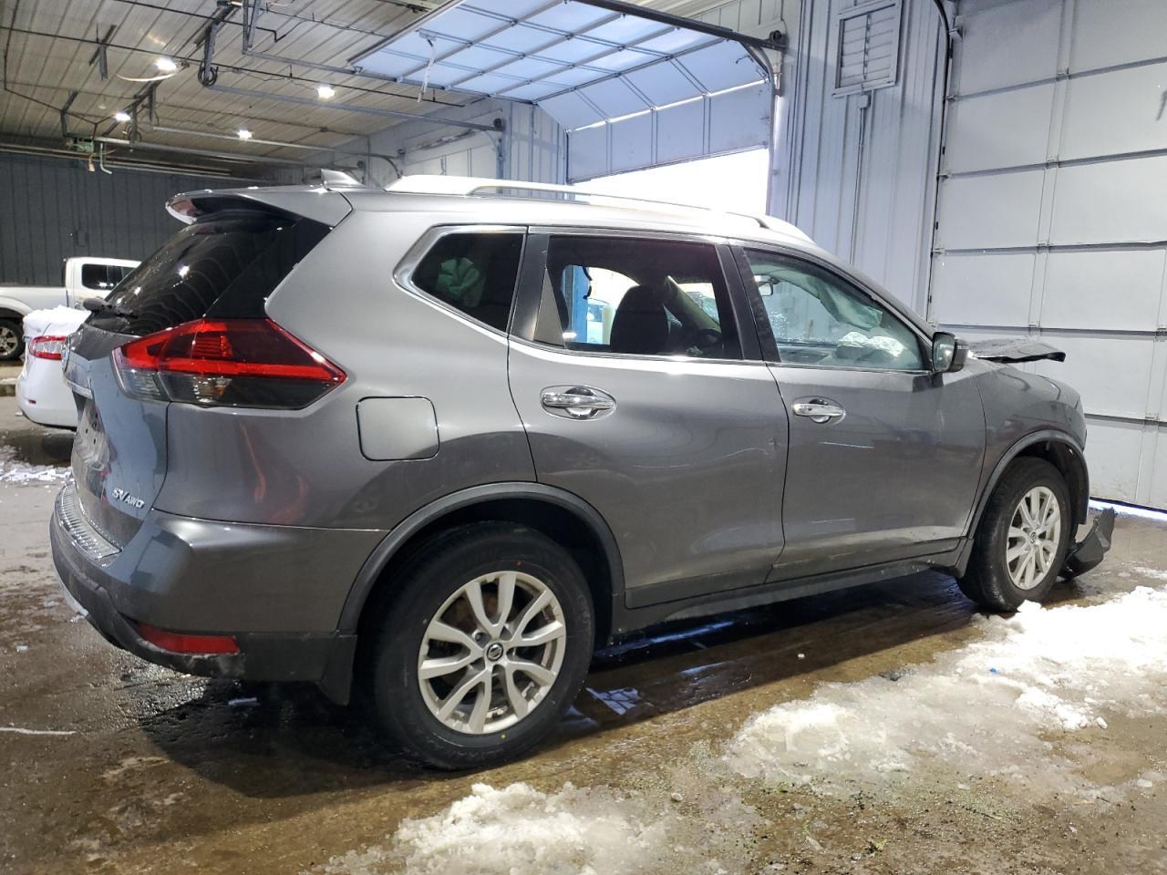 2018 NISSAN ROGUE S - Фото 3