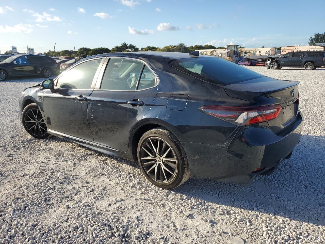 2021 TOYOTA CAMRY SE - Image 2