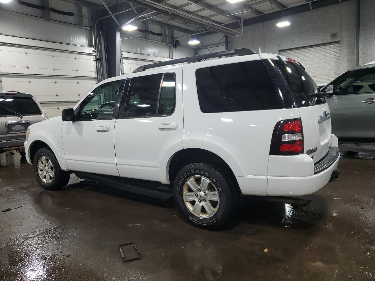 2010 FORD EXPLORER X - Фото 2