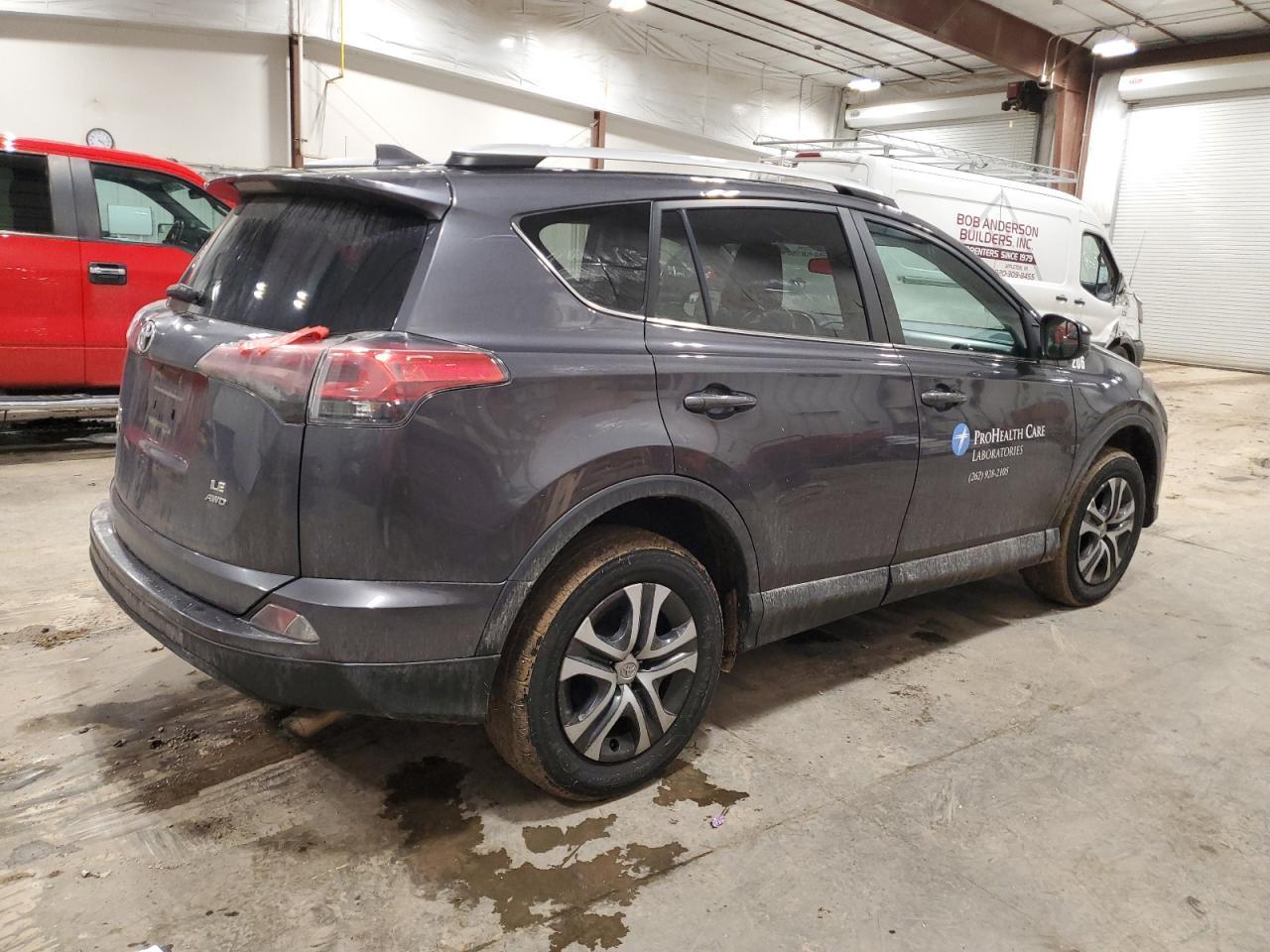 2016 TOYOTA RAV4 LE - Фото 3
