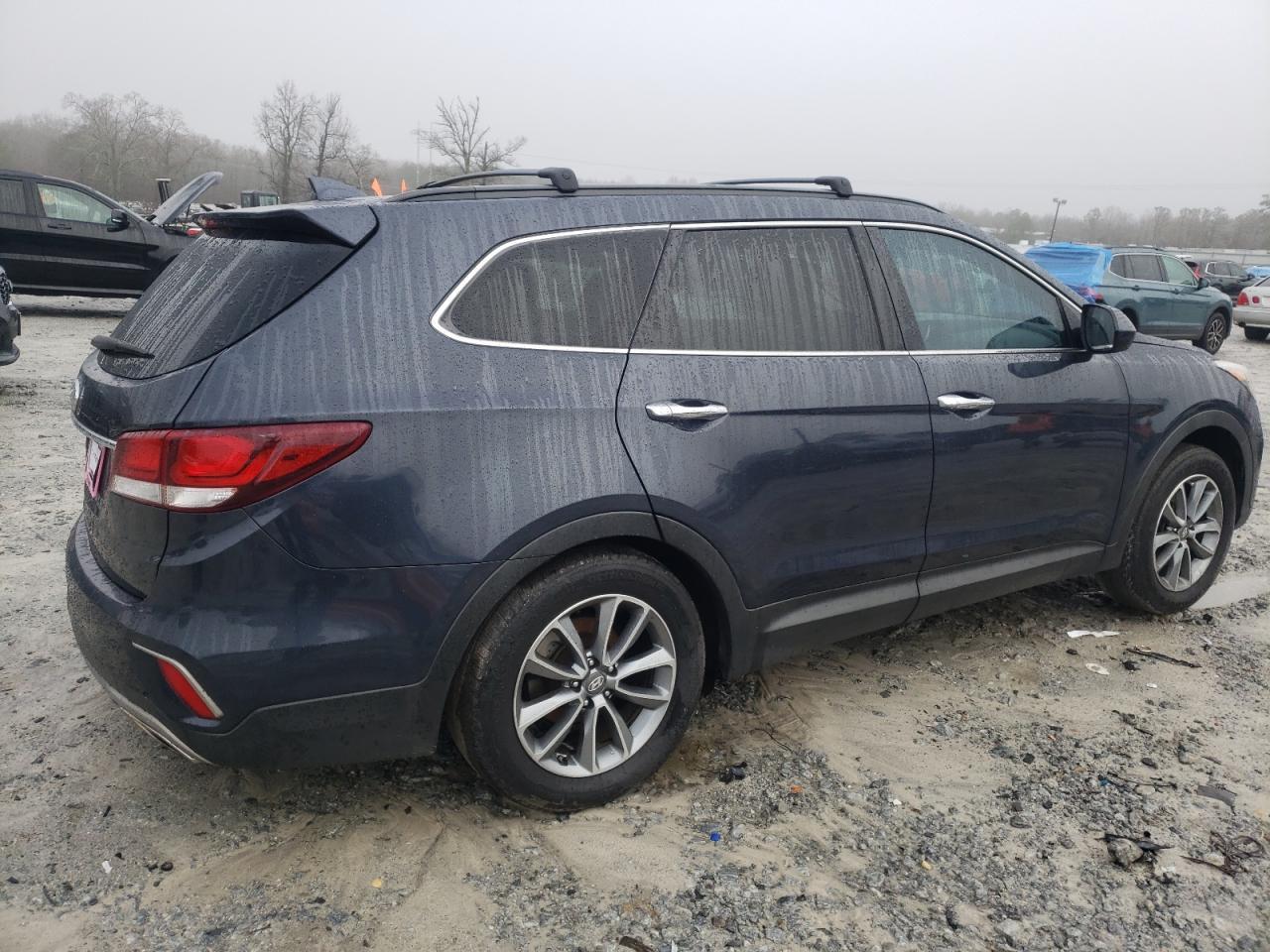 2017 HYUNDAI SANTA FE S - Image 3