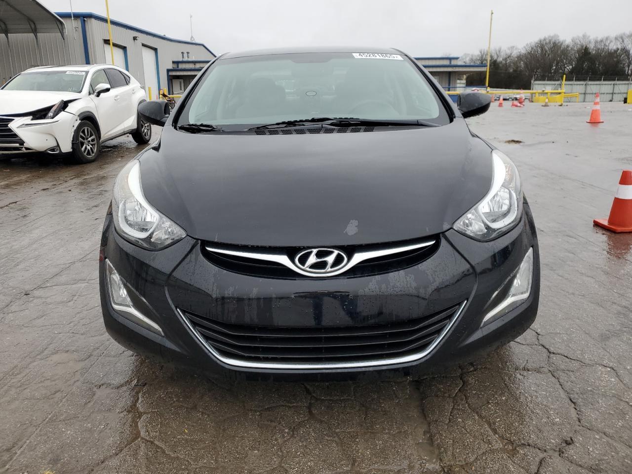 2015 HYUNDAI ELANTRA SE - Image 5