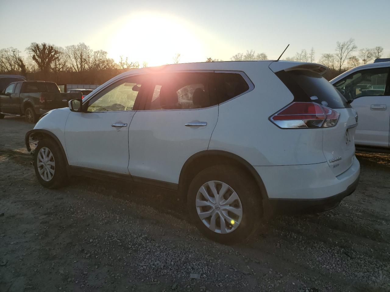 2015 NISSAN ROGUE S - Image 2