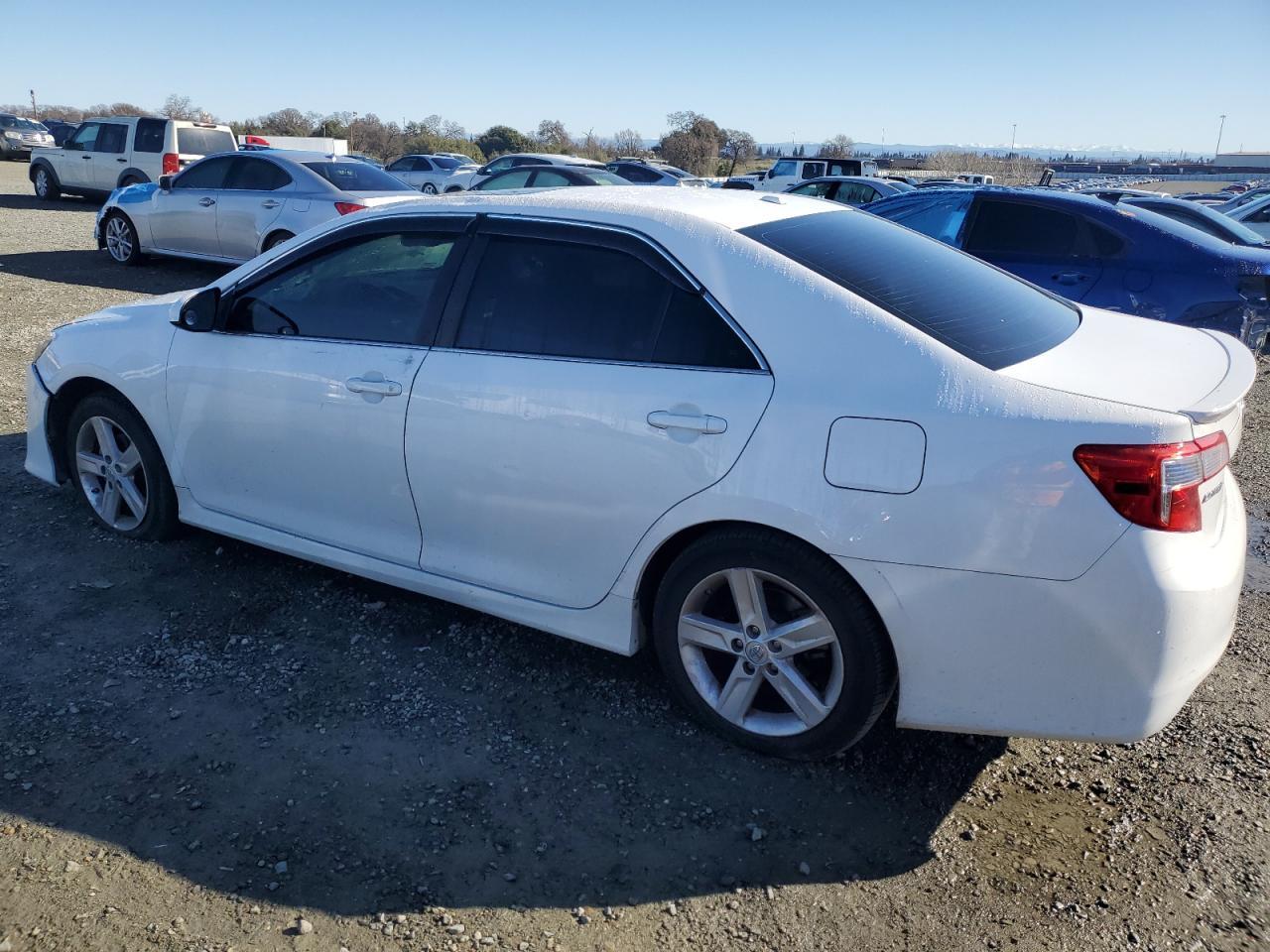 2014 TOYOTA CAMRY L - Фото 2