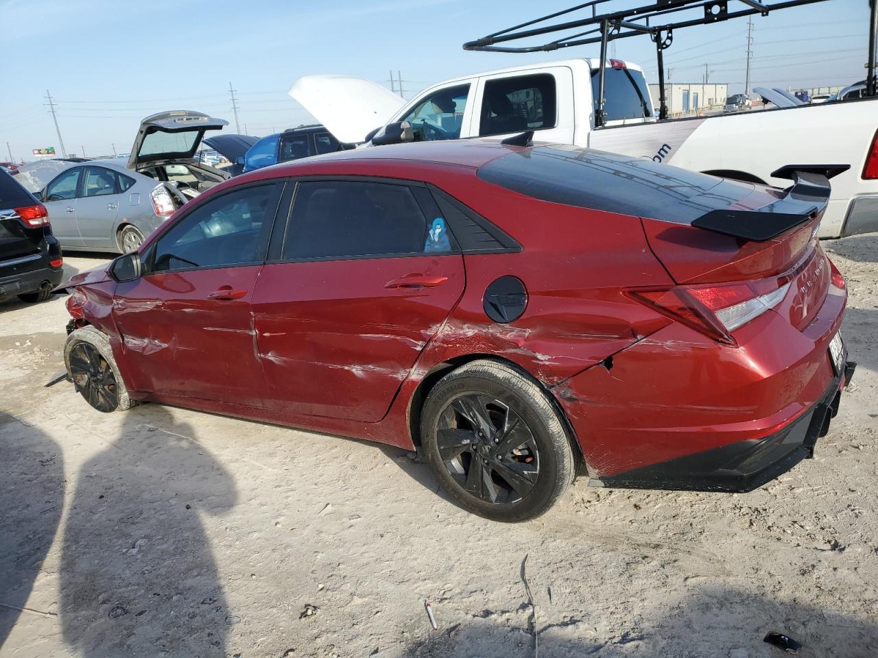 2023 HYUNDAI ELANTRA SE - Фото 2